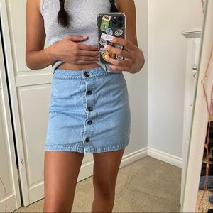 denim skirt with buttons